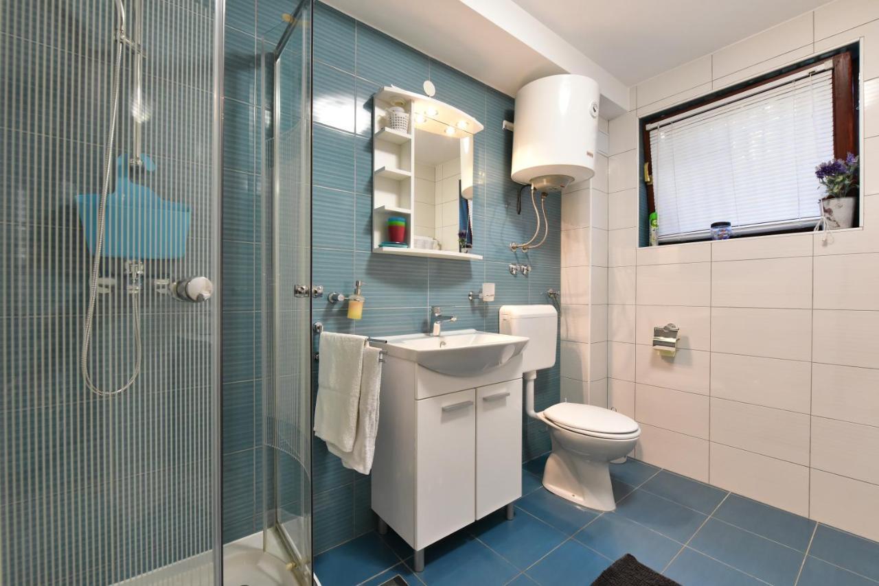 Lovely Apartment In The Groundfloor Zadar Buitenkant foto