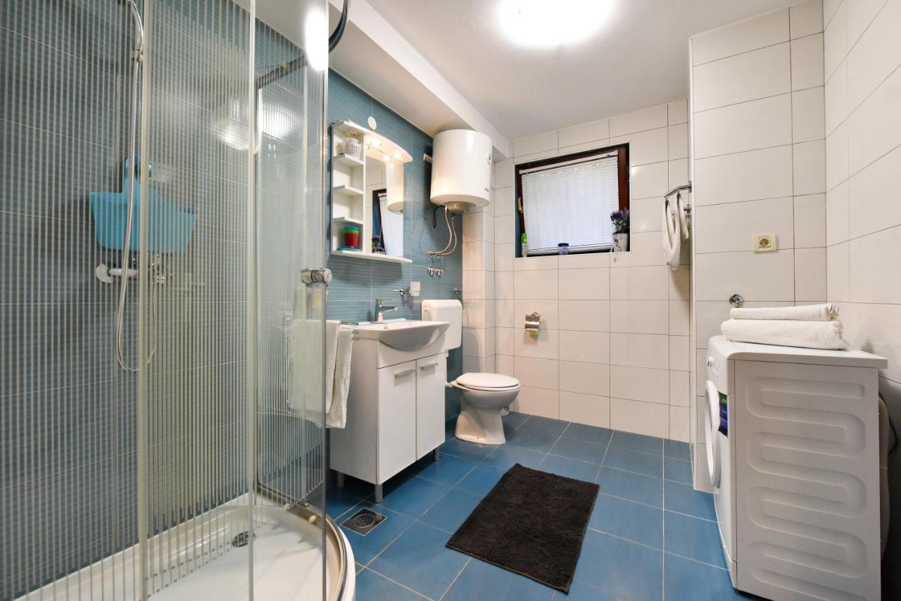 Lovely Apartment In The Groundfloor Zadar Buitenkant foto