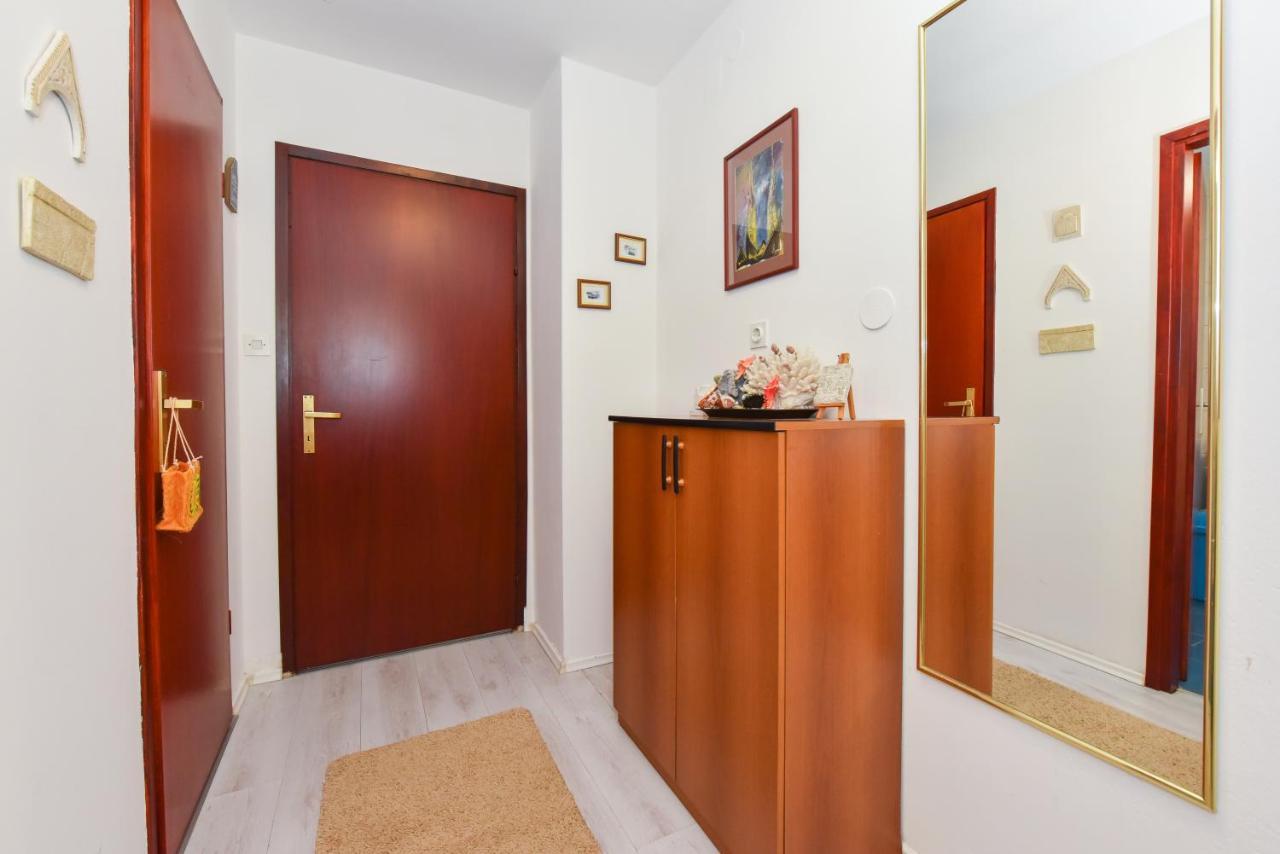 Lovely Apartment In The Groundfloor Zadar Buitenkant foto
