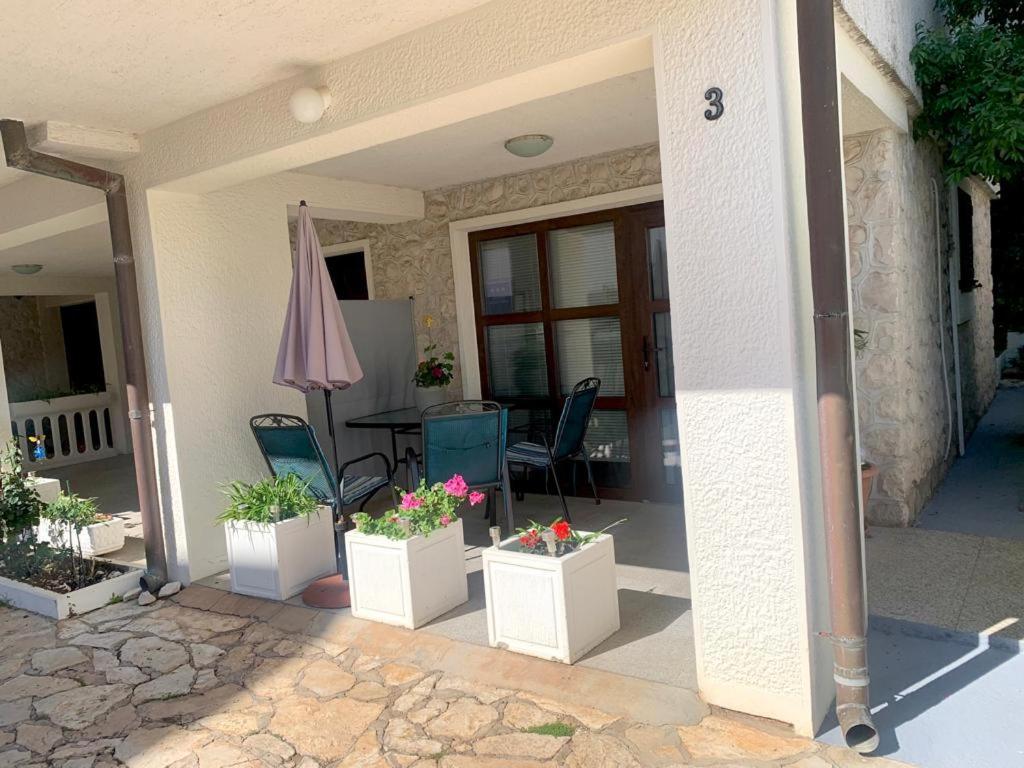 Lovely Apartment In The Groundfloor Zadar Buitenkant foto